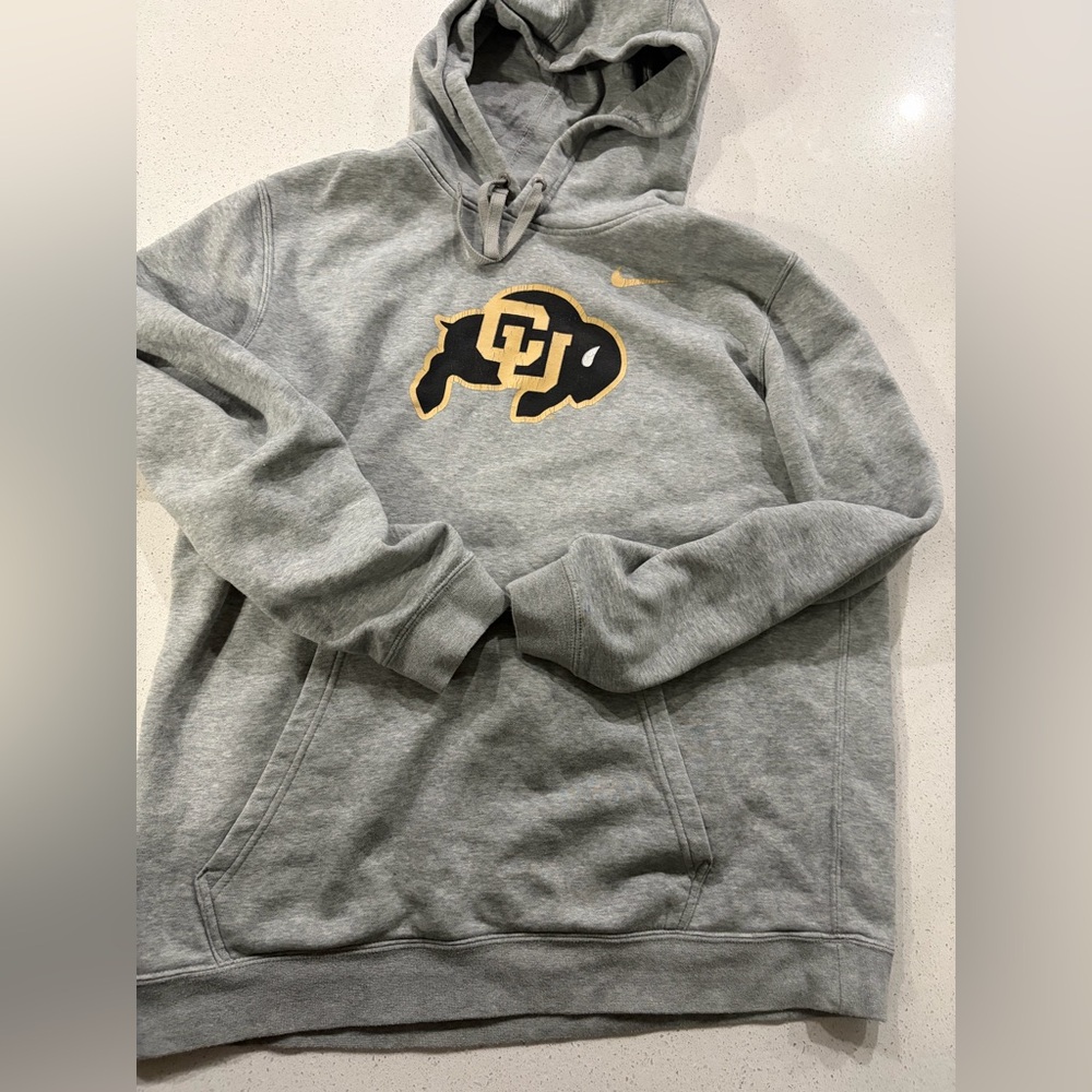 Nike University of Colorado Hoodie in a soft comfortable Grey material